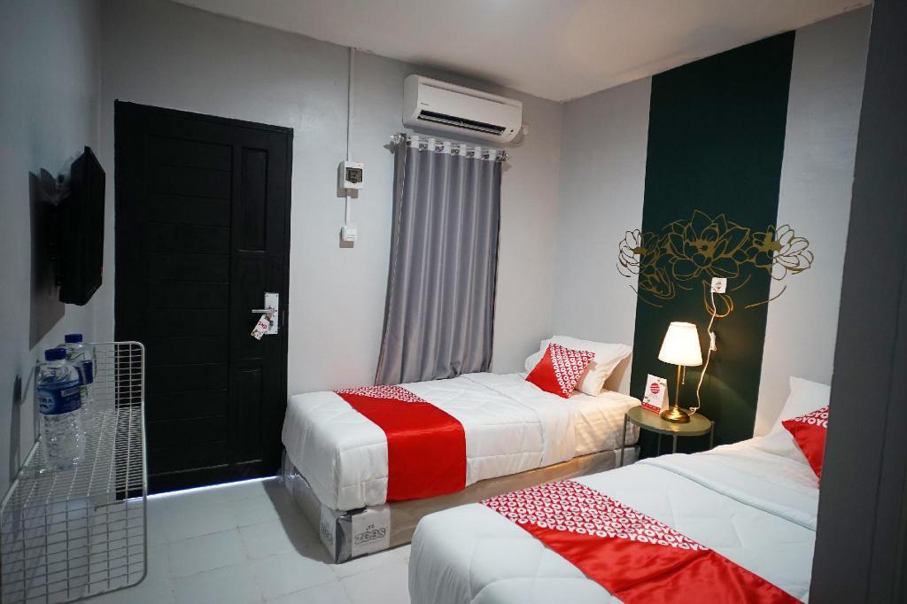 RedDoorz At Sani Guest House Balikpapan  Exterior foto
